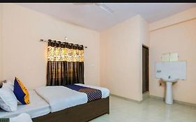 Oyo Hotel Erawat Greens